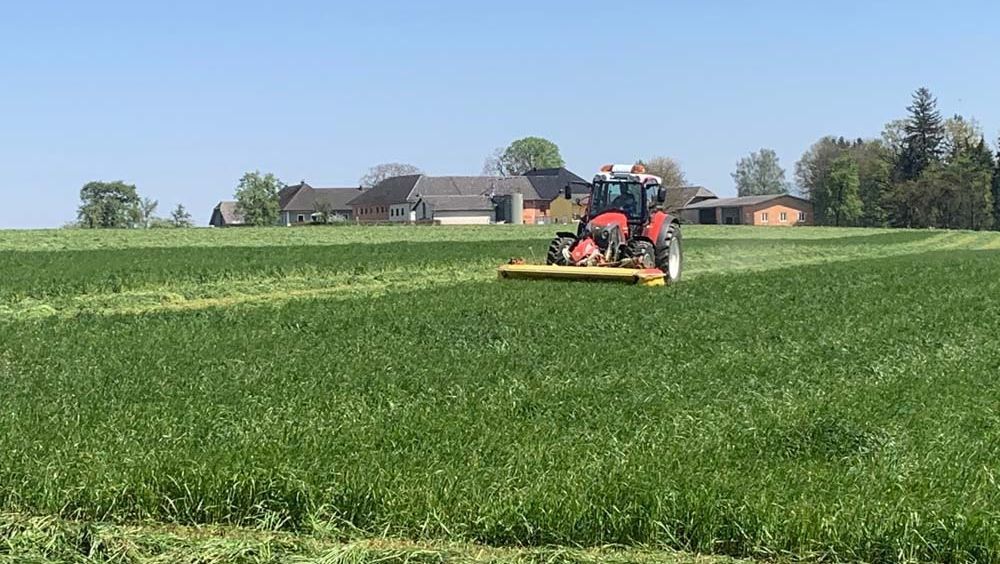Ausleihen - landwirtschaftlichen Geräten zur Bodenbearbeitung – Walzen, Pflüge, Scheiben- und Kreiseleggen u.v.m.